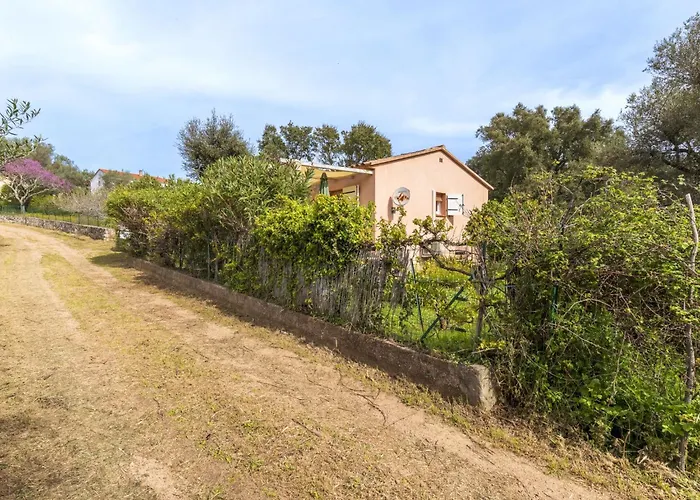 בית נופש A Vigna By Interhome סוטה